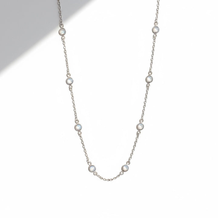 Collier Orbis mit Regenbogen Mondstein