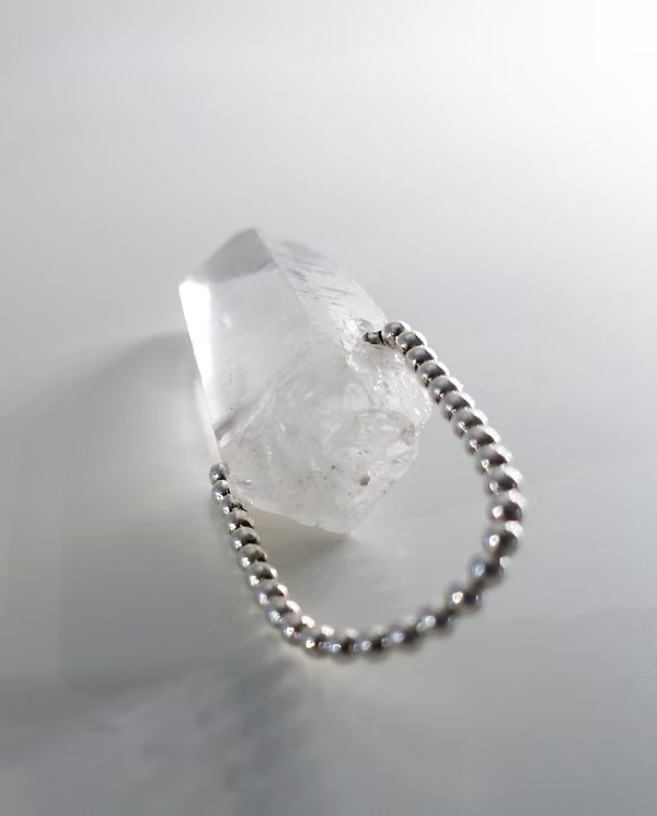 Bergkristall Anhänger in Sterlingsilber mit einem grossen Kugeldrahtbogen