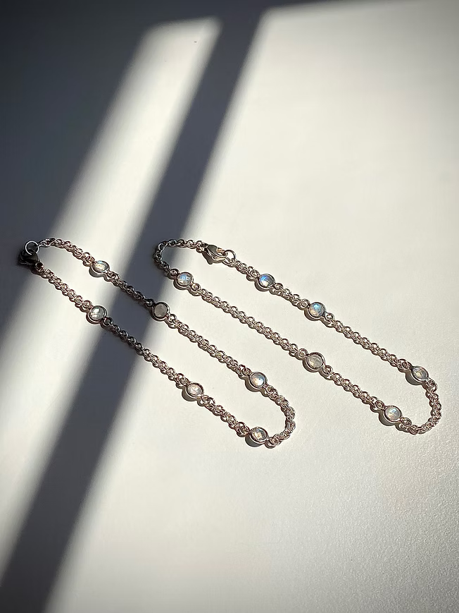 Bracelet Orbis mit Regenbogen Mondstein