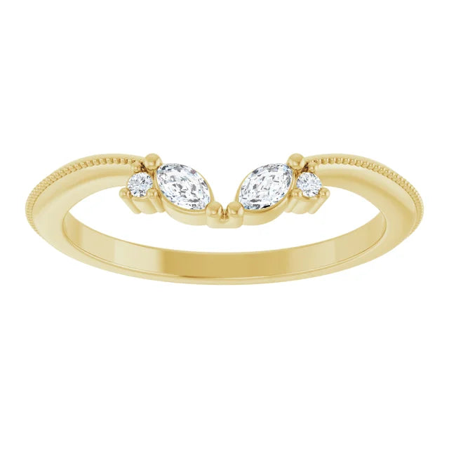 Zarter Ring mit zwei Marquise Diamanten, zwei Brillanten und Millgriff Musterung