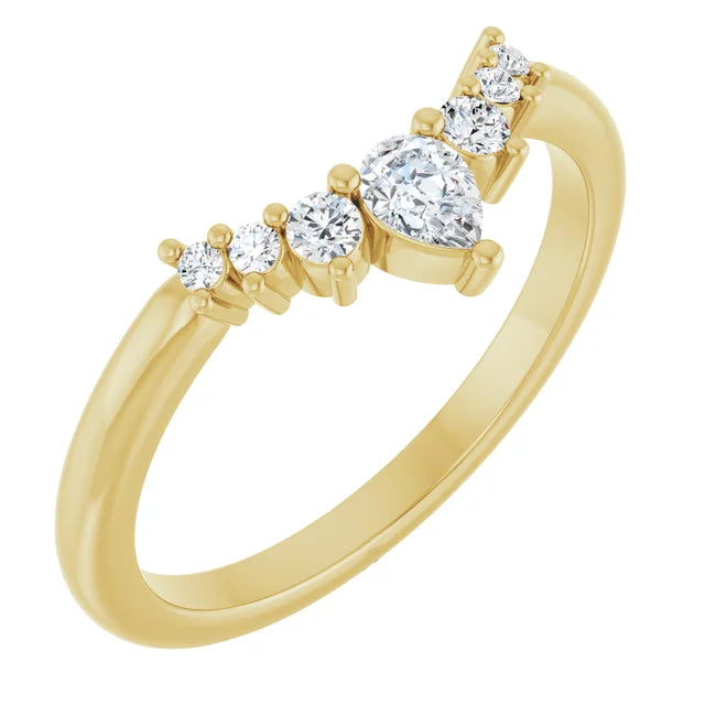 Elegant-Sinnlicher Ring mit V - förmige Kontur und 7 Brillanten