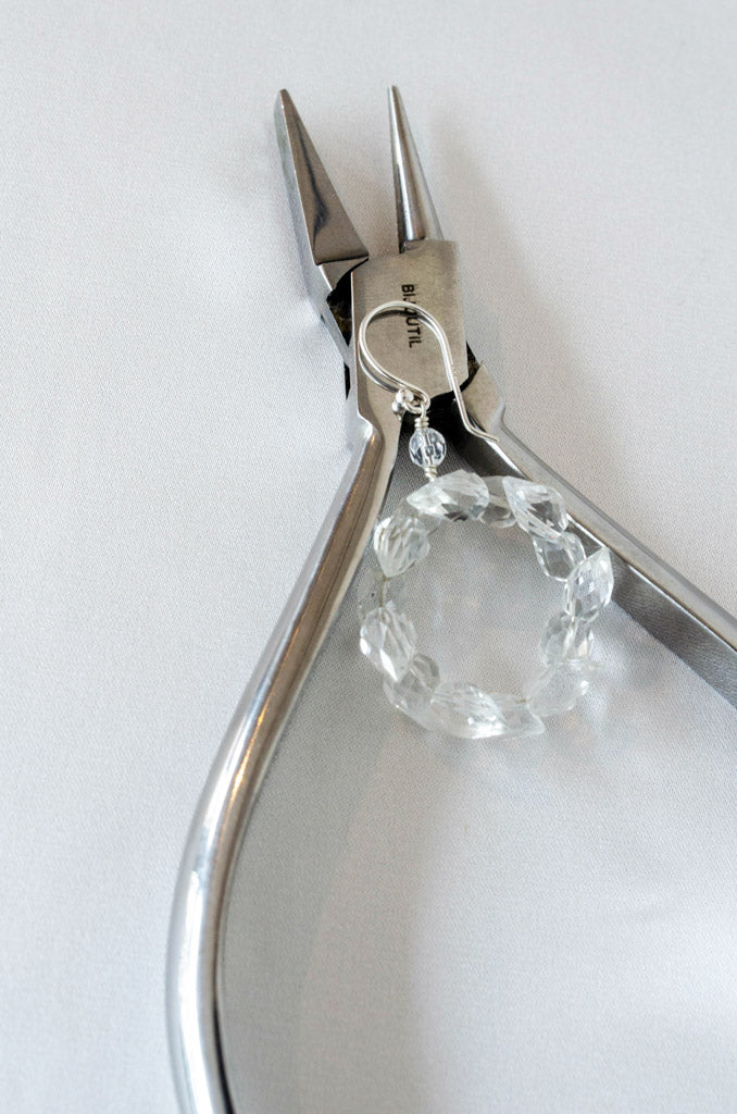 Jardin de Cristal - funkelndes Ohrhänger aus Silber 925 mit facettierten Bergkristallen