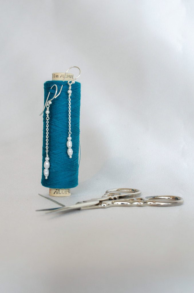 Perles de Rosée - Ohrringe aus Silber 925 mit weissen Süsswasserperlen