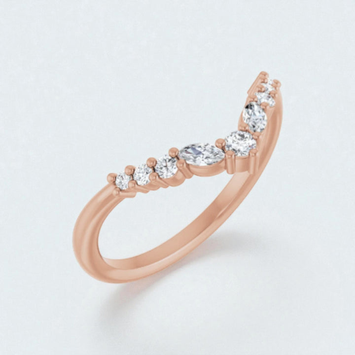 Ring "Nova" Spitzförmiger Ring  mit zwei Marquise und sieben Brillanten