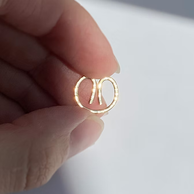 „Loop Hammerschlag“ Verschluss