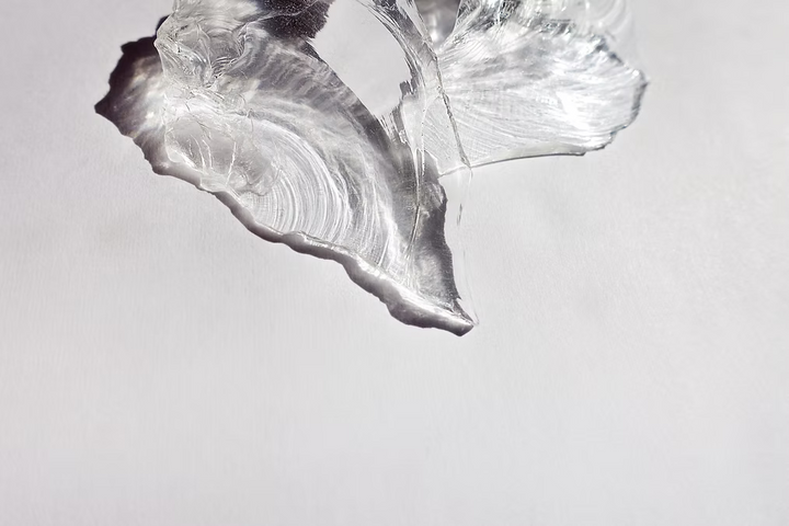 "very small inclusions" Flügelartige Glassplitter Ohrstecker mit Brillanten in Weissgold