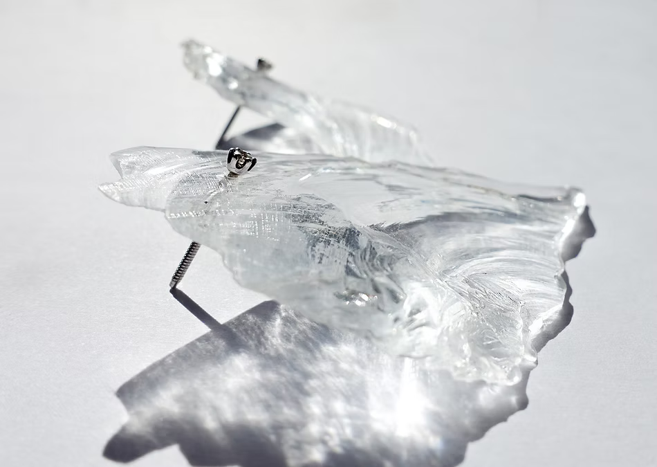 "very small inclusions" Flügelartige Glassplitter Ohrstecker mit Brillanten in Weissgold