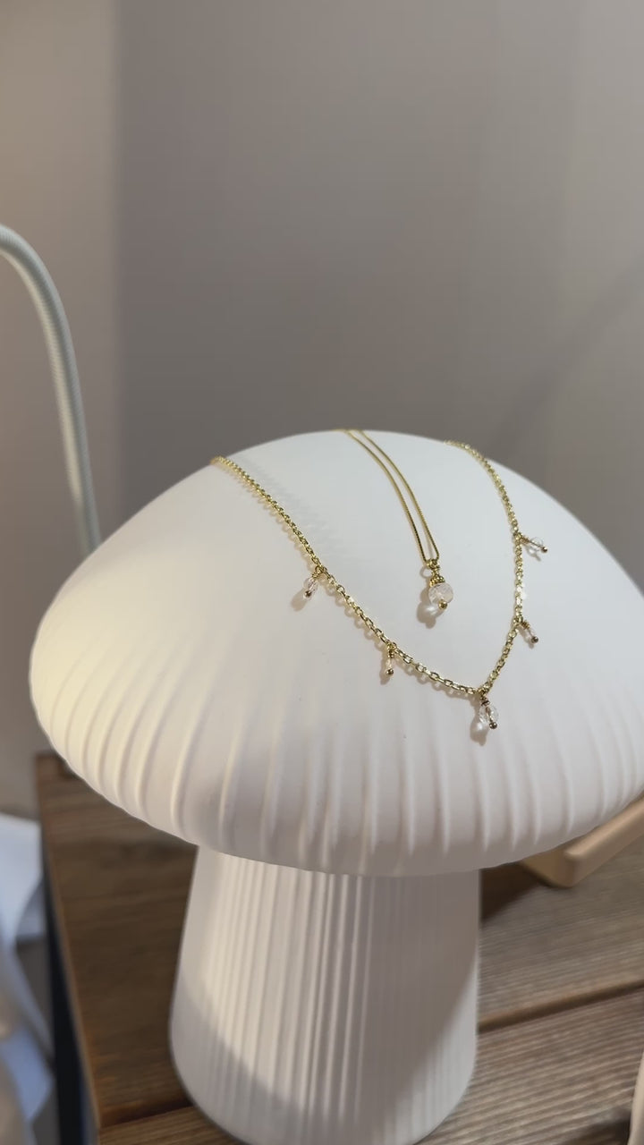 Collier "Pilula" mit feinen Bergkristallen